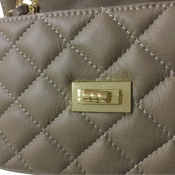 NWT Roberta Rossi Diamond Quilted Leather Crossbody - Picture 8 of 12